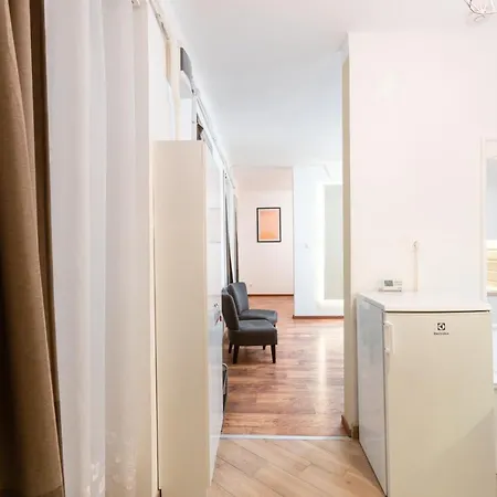 Central Seven Erzsebet Krt Budapest Exterior photo
